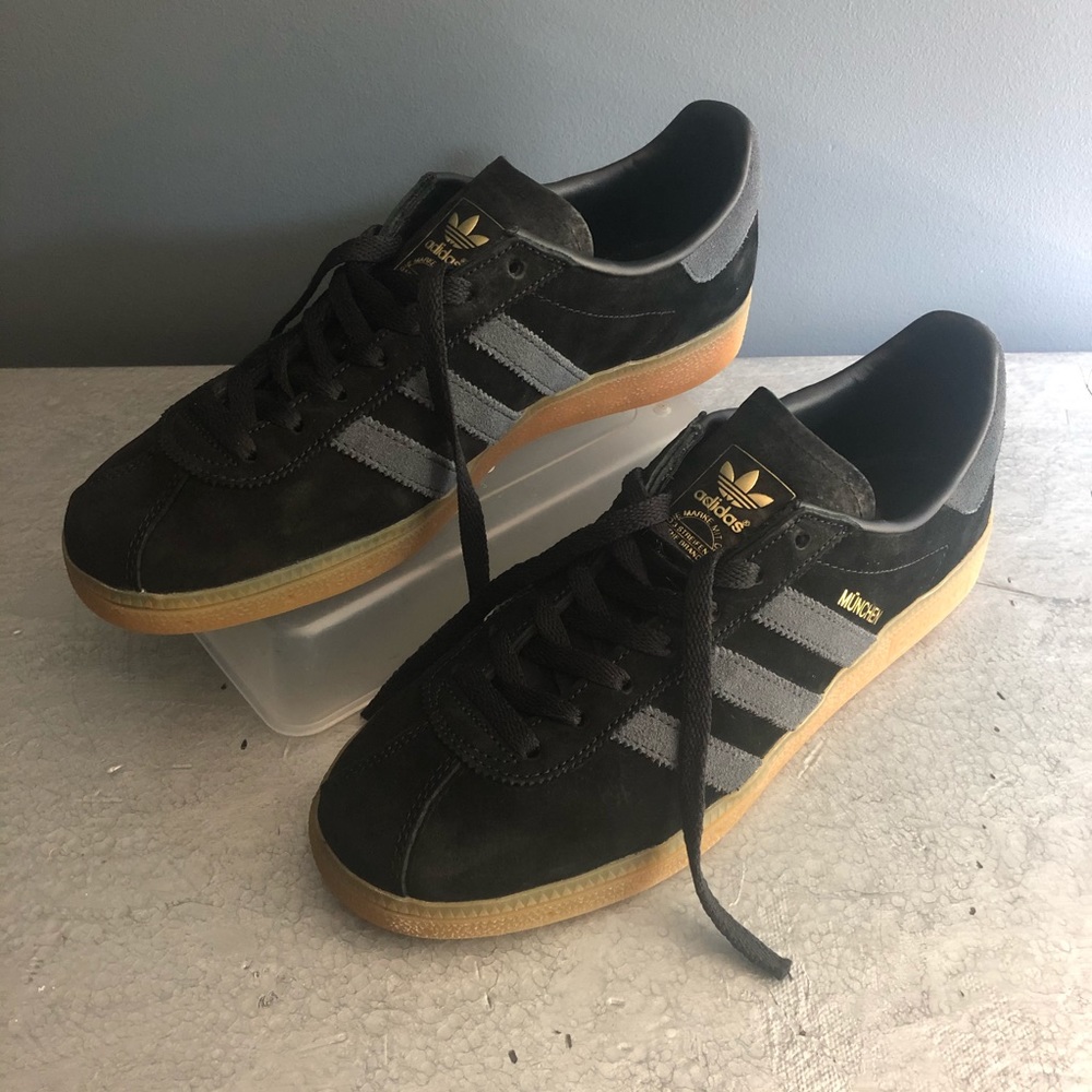 Adidas Munchen Shoes - Core Black/Dark Grey/Gum3